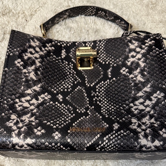 NWOT Michael Kors Penelope Top Handle Satchel - Picture 2 of 10